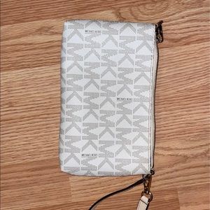 Michael Kors Wristlet